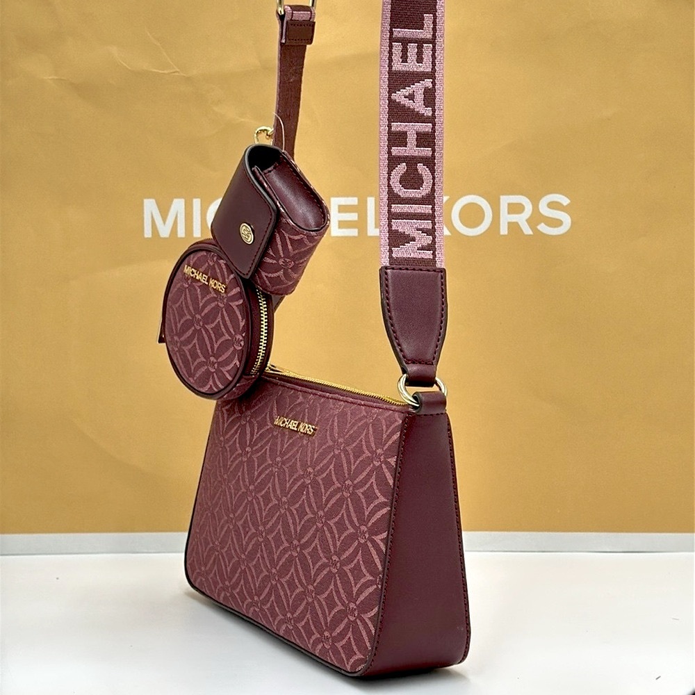 MICHAEL KORS Jet Set Travel Small Logo Jacquard
Crossbody With Tech Attach - Picture 6 of 16